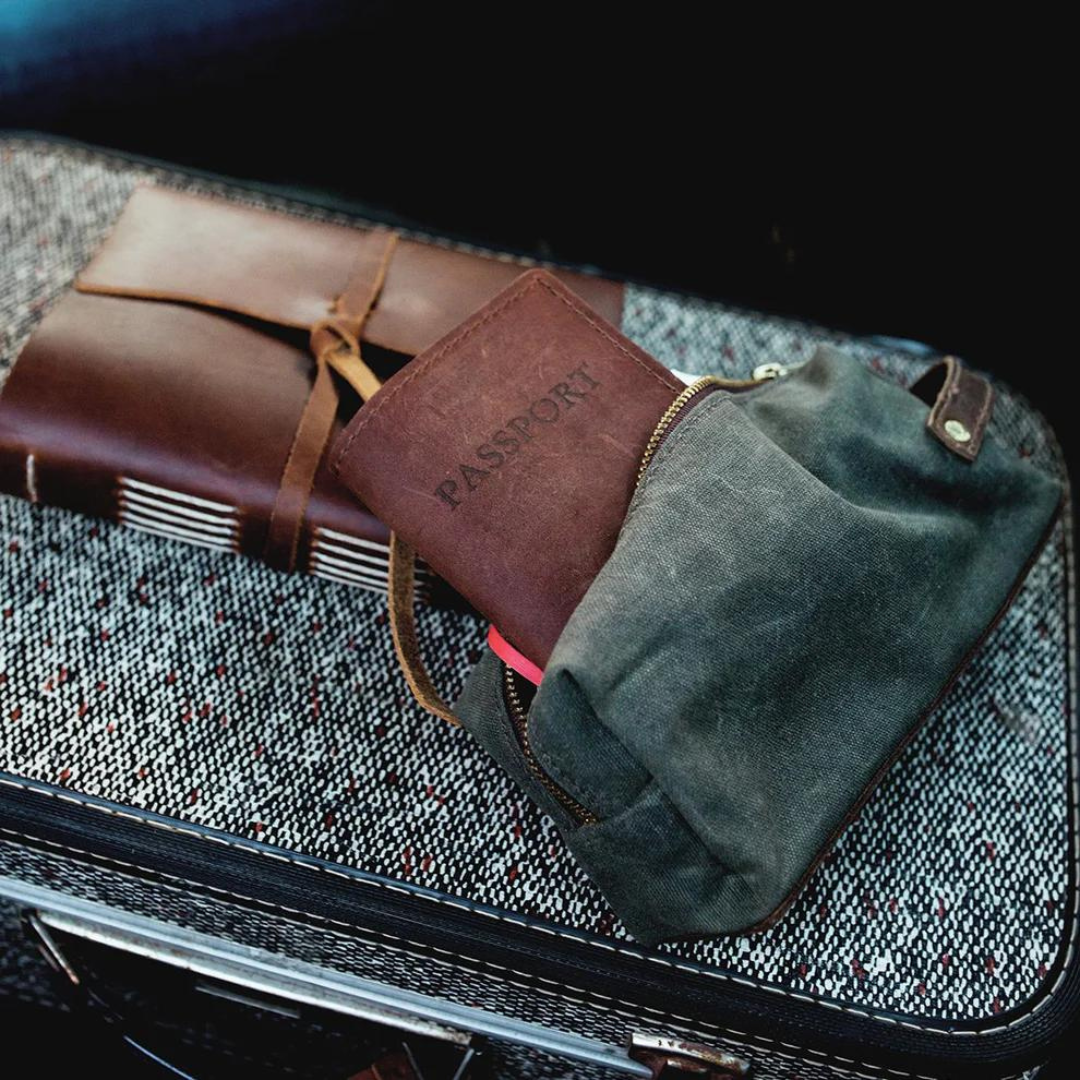 High Line Large Waxed Canvas Toiletry Bag - Thumbnail 4