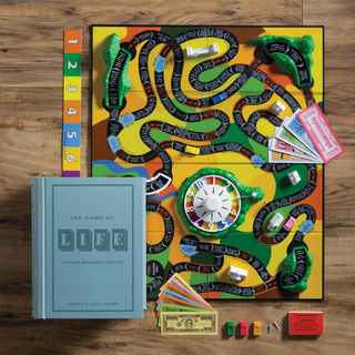 The Game of Life Vintage (Bookshelf Edition)
