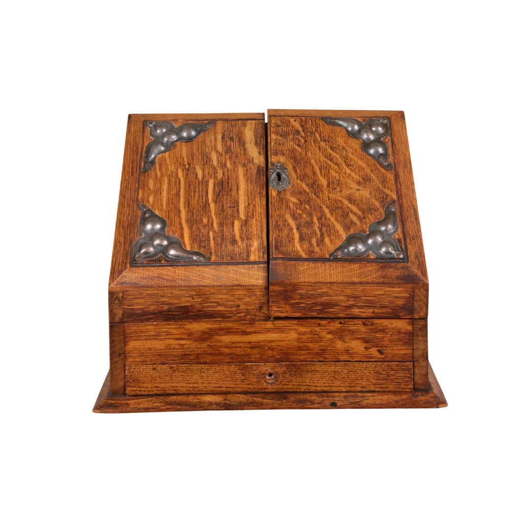20th Century English Oak Stationary Box with Detailing - Christopher ...