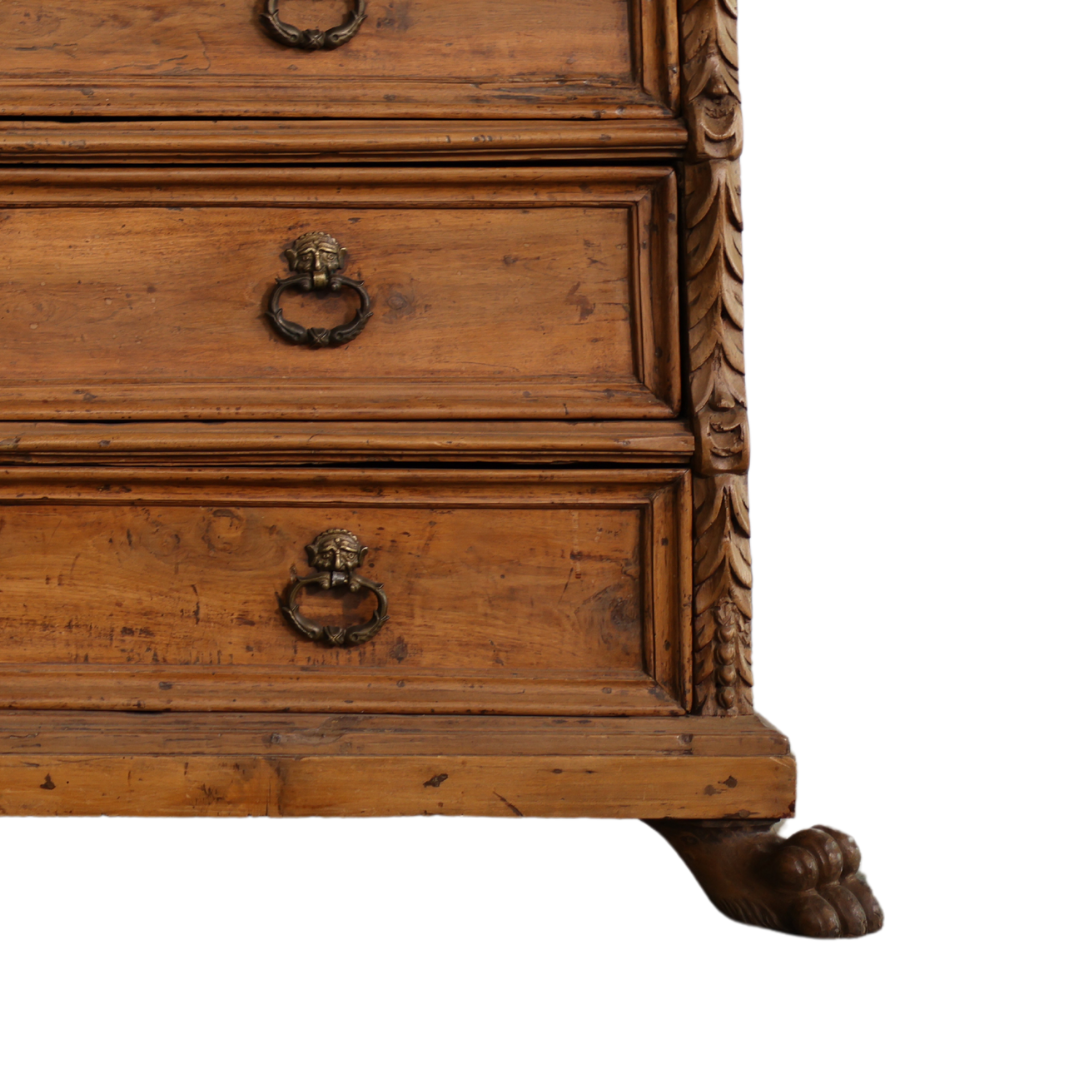 18th Century Carved Footed Chest - Thumbnail 3