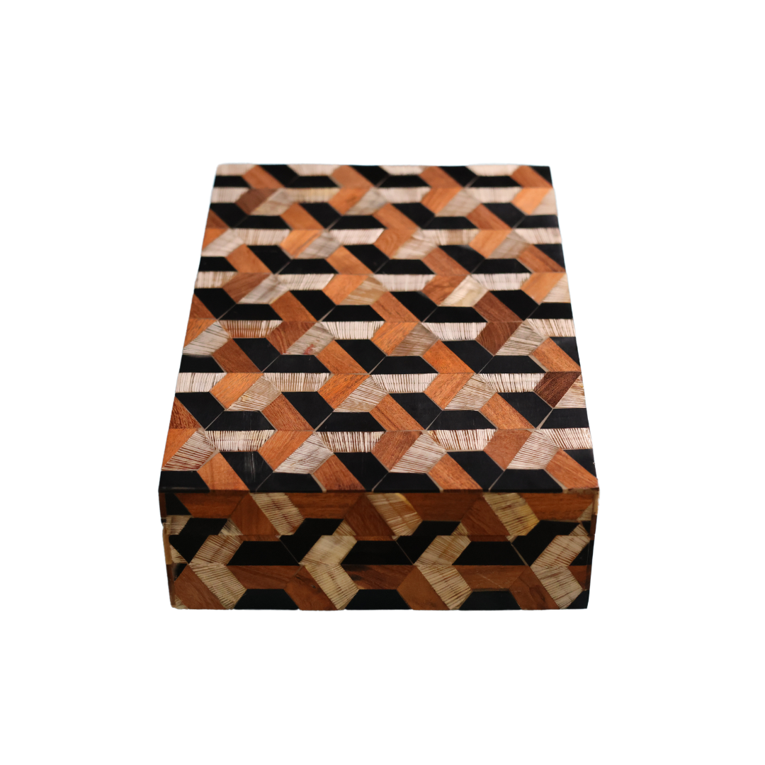 Bone Box with Horn Carving - Thumbnail 2