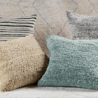 Montane Jardine White Pillow
