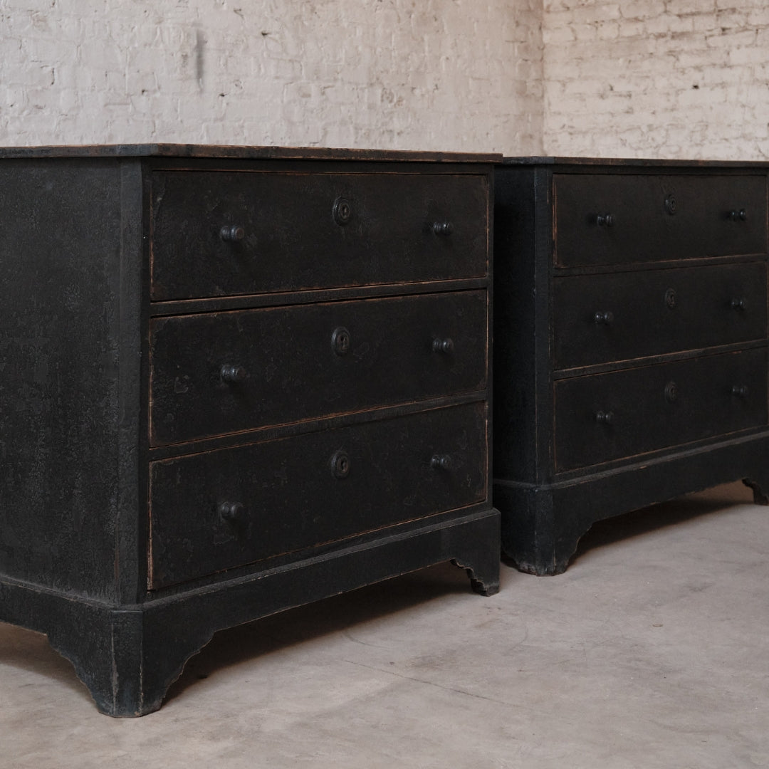 19th Century French Walnut Distressed Black Chests (Set of 2) - Thumbnail 5
