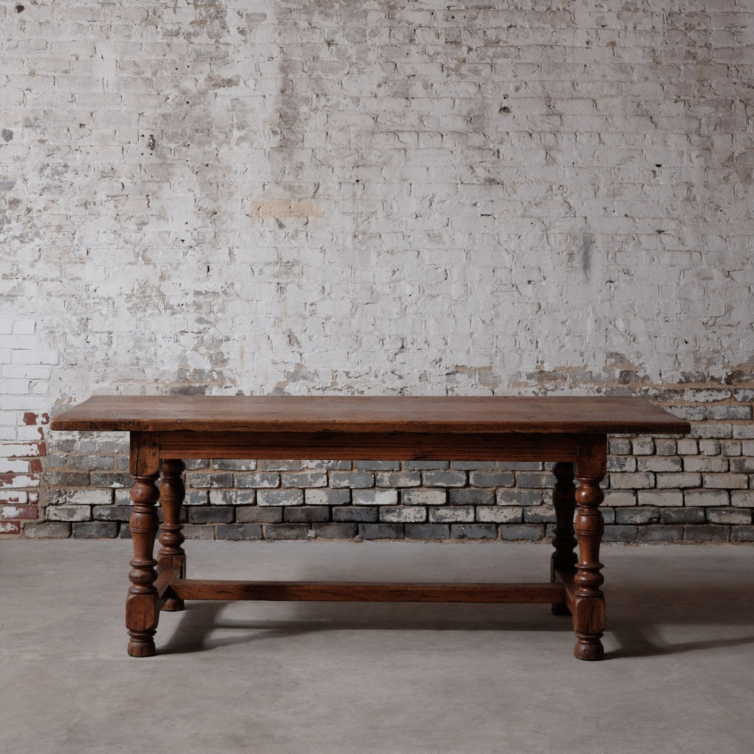 18th Century Italian Walnut Dining Table - Thumbnail 2