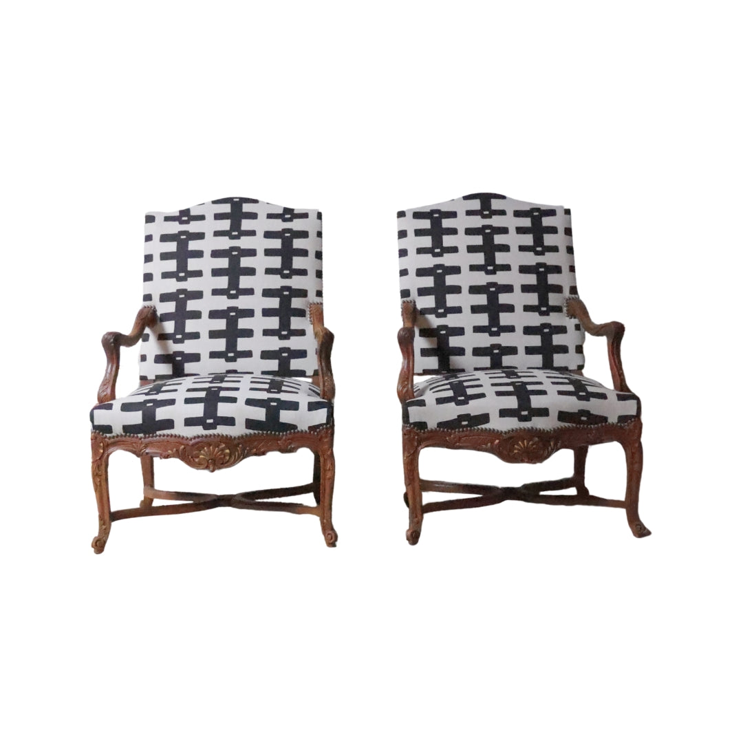 19th Century French Walnut Curved Back Armchair (Set of 2)