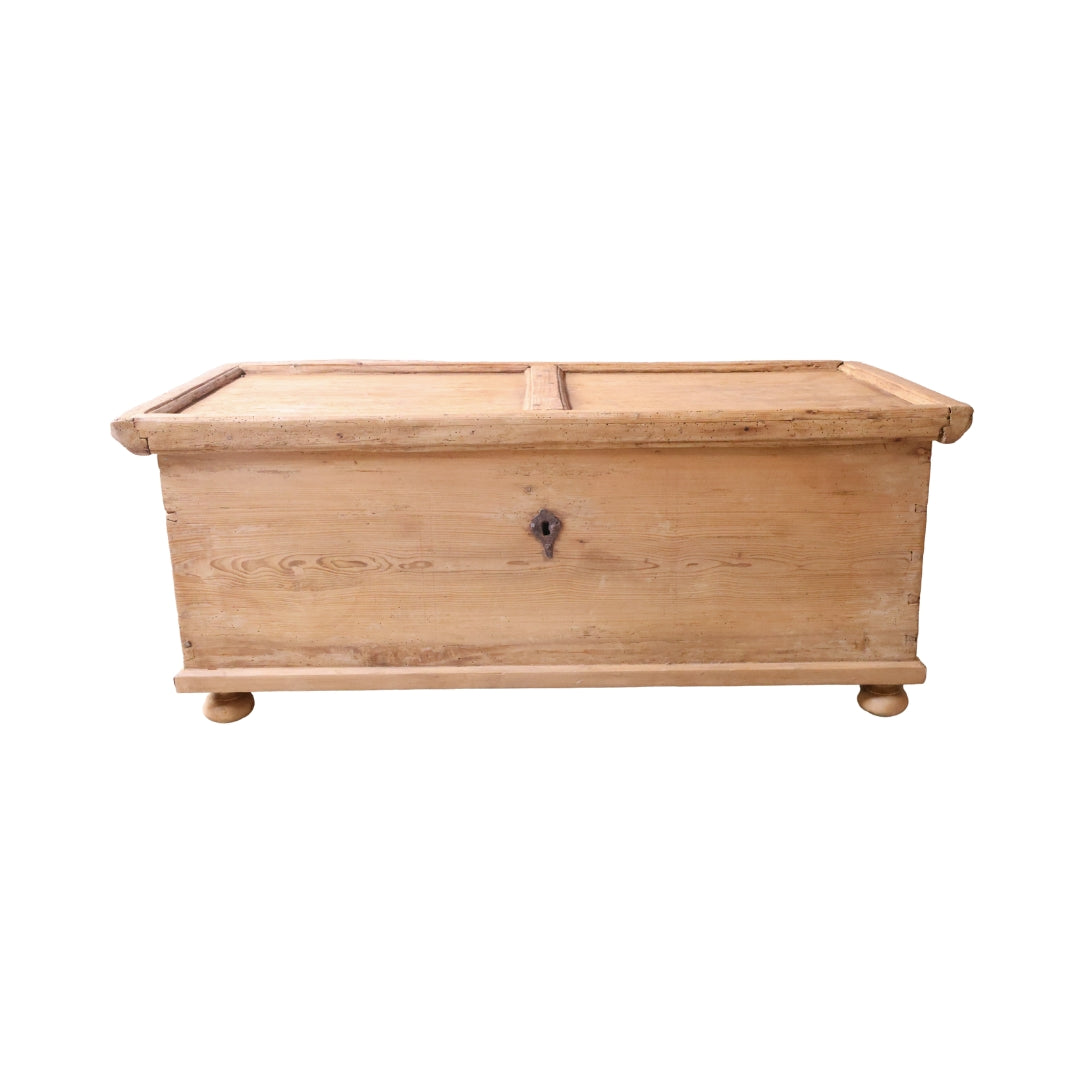 Baroque Dower Pine Trunk