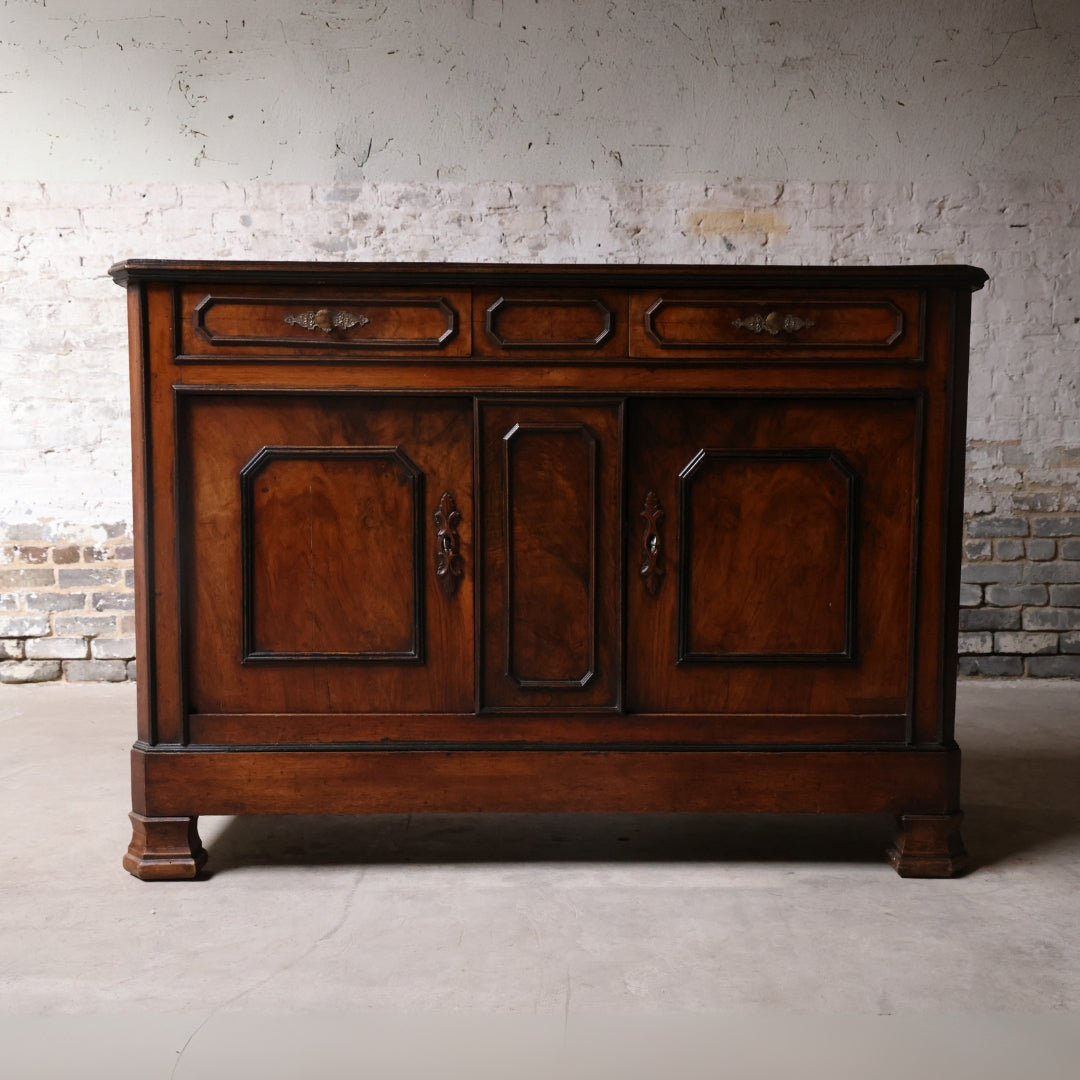 19th Century Parisian Walnut Buffet - Thumbnail 2
