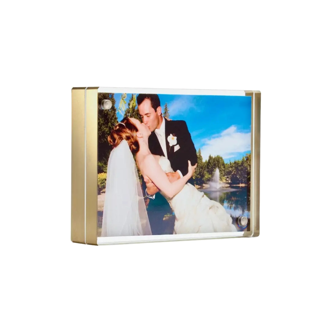 Gold Edge Magnet Frame