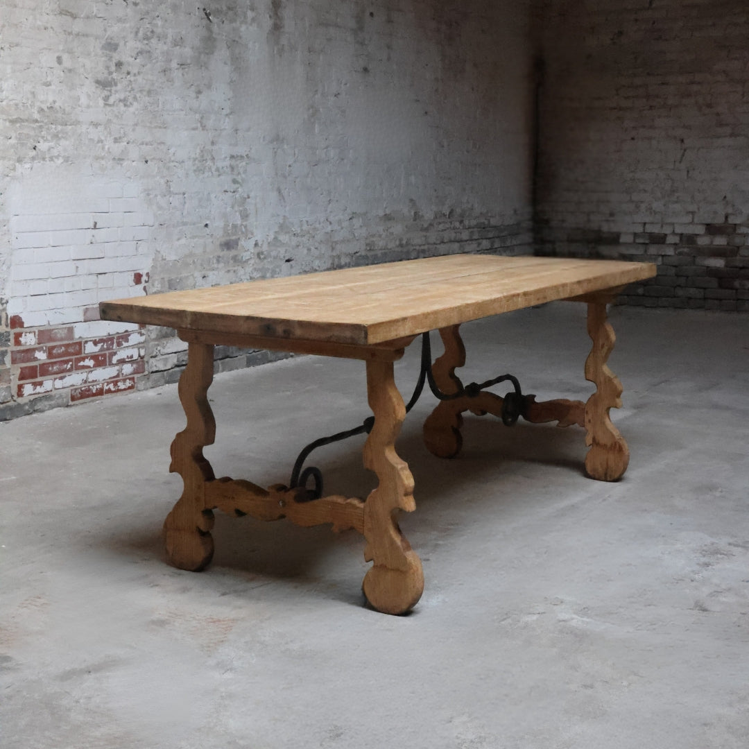 Christopher Collection Dining Table - Thumbnail 4