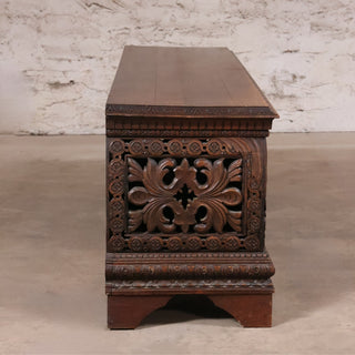 19th Century Italian Carved Oak Cassapanca
