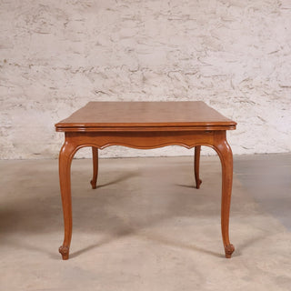 20th Century Oak English Paroquet Top Table with Cabriole Legs
