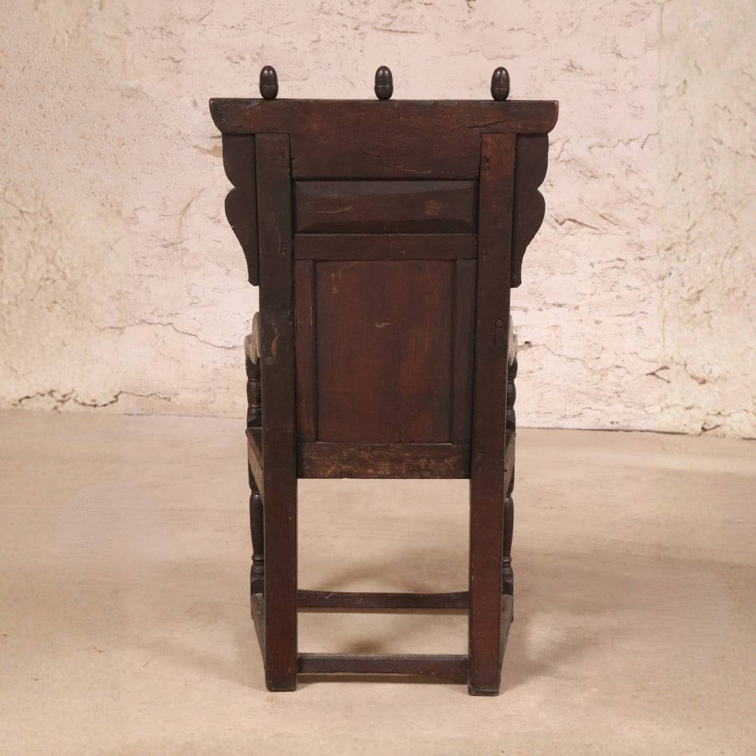 17th Century English Oak Gothic Carved Chair - Thumbnail 2