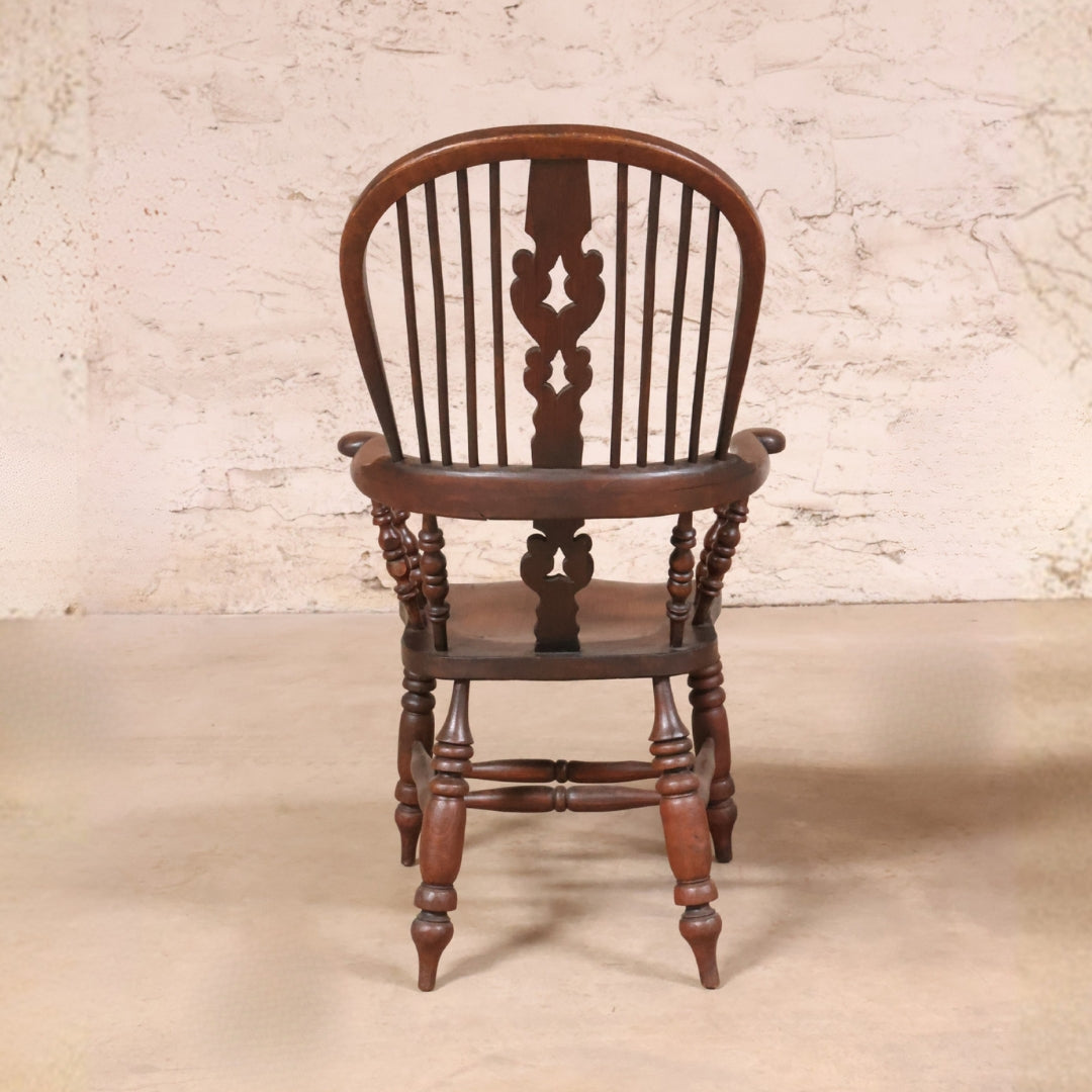 18th Century English Walnut Windsor Chair - Thumbnail 3