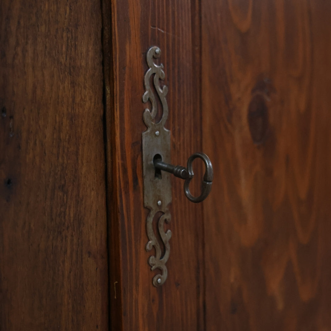 Christopher Collection French Oak & Pinewood Buffet - Thumbnail 5