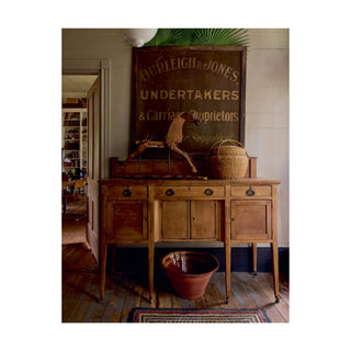 Past Forward: Reviving an Old Southern House with Collections, Antiques, and Passion   Barbara Adkins

