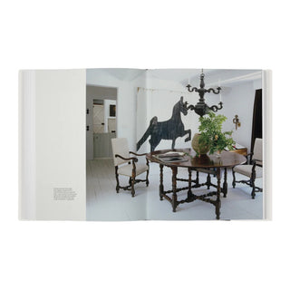 At Home in Nature: American Country Interiors
