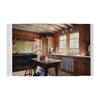 At Home in Nature: American Country Interiors

