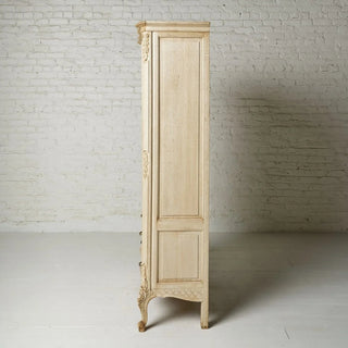1900s Flemish Rococo Style Bleached Oak Armoire
