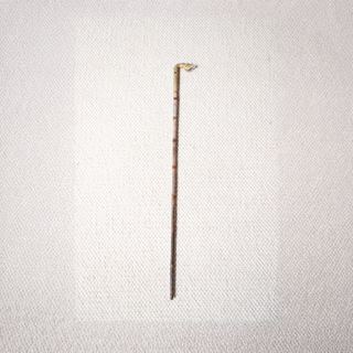 Late 19th Century French Oak Horse HoofForm Handle
