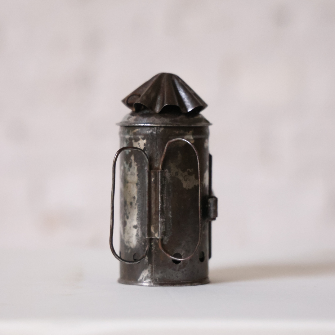 Christopher Collection Toleware Lantern - Thumbnail 4