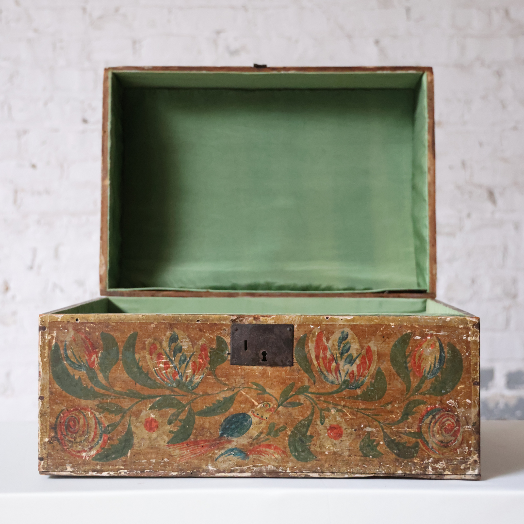 18th Century Handpainted French Wedding Box - Thumbnail 4