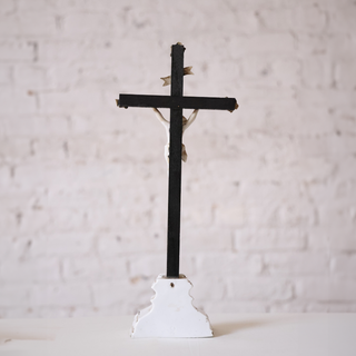 Early 20th Century Porcelain Crucifix
